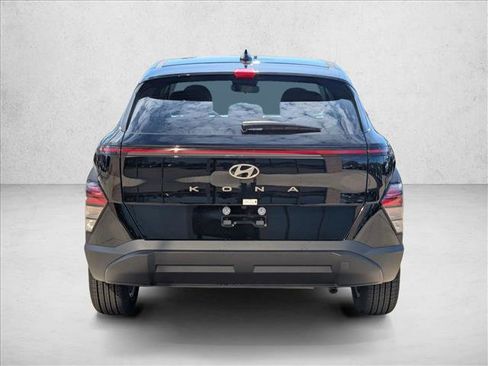 New 2026 Hyundai Kona SE image 8