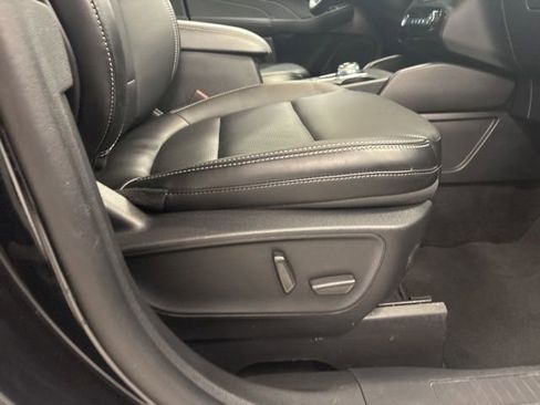 Used 2025 Ford Escape Platinum AWD/4WD image 26