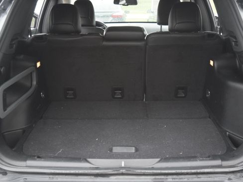 Used 2015 Jeep Cherokee Trailhawk w/ Comfort/Convenience Group AWD/4WD image 9