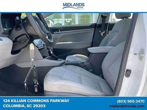 Used 2017 Hyundai Elantra SE FWD image 13