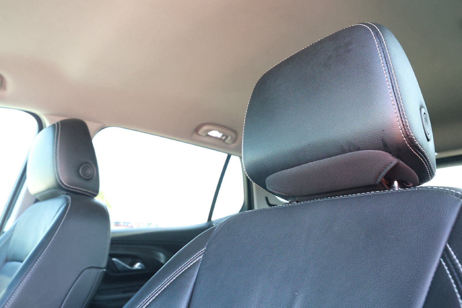 Used 2024 GMC Terrain SLT AWD/4WD image 15
