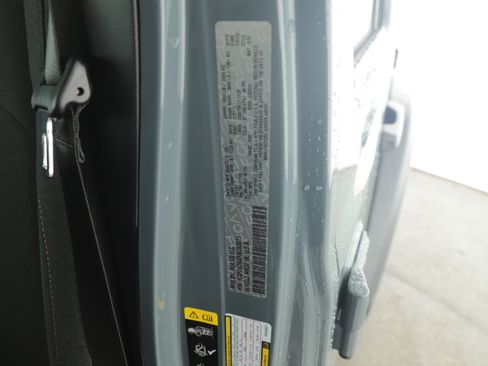 Used 2024 Jeep Wrangler Sport S image 18