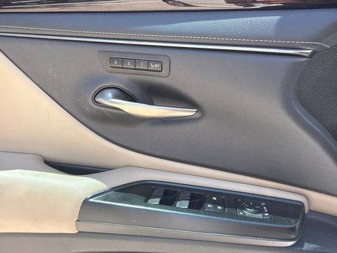 Used 2020 Lexus ES 350 w/ Premium Package FWD image 24