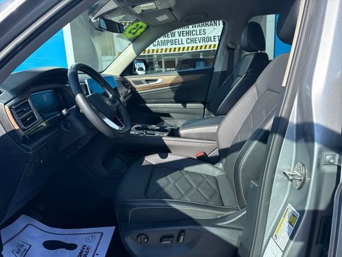 Used 2025 Volkswagen Atlas SE FWD image 10