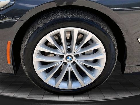 Used 2022 BMW 530i xDrive w/ Convenience Package AWD/4WD image 36
