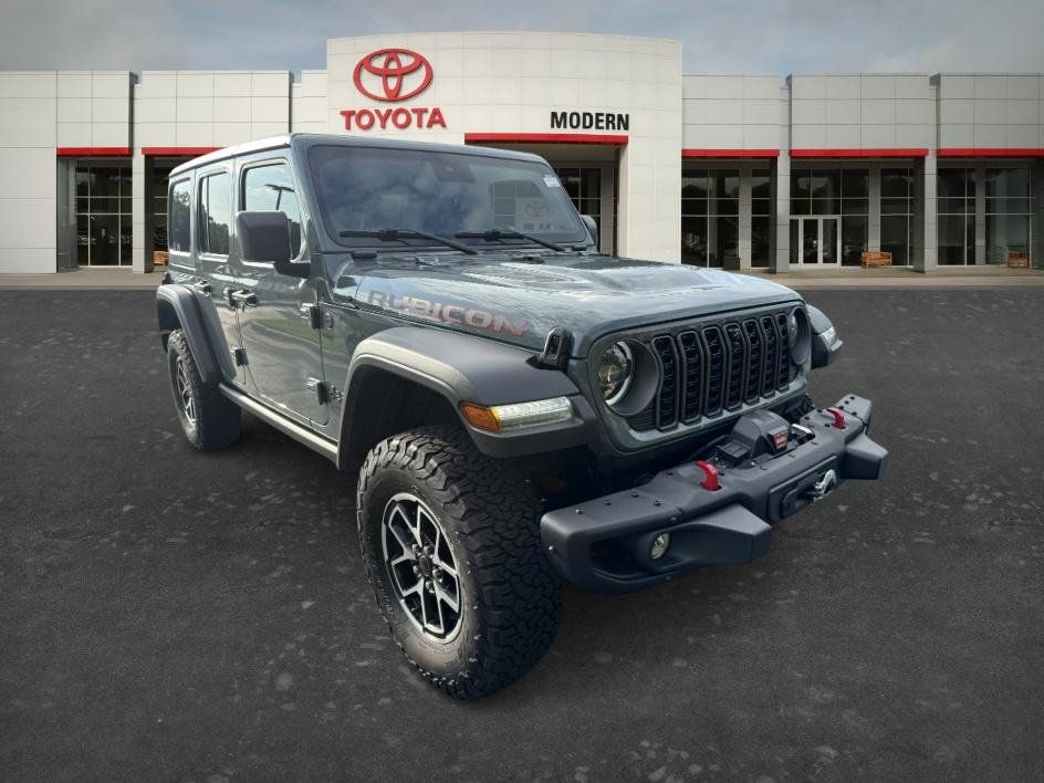Used 2024 Jeep Wrangler Unlimited Rubicon w/ Capability Package AWD/4WD image 3