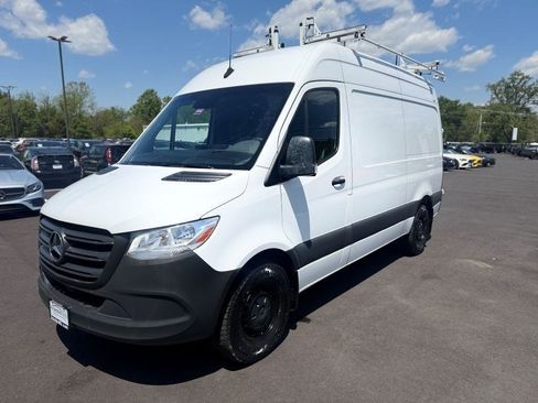 Used 2023 Mercedes-Benz Sprinter 2500 w/ Acoustic Package image 12