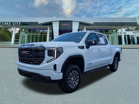 Used 2023 GMC Sierra 1500 AT4 w/ AT4 Premium Package AWD/4WD image 7
