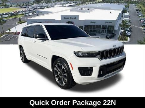 Certified 2021 Jeep Grand Cherokee L Overland w/ Luxury Tech Group IV AWD/4WD image 3