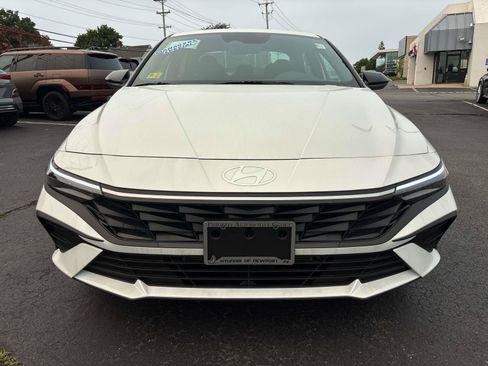 Certified 2026 Hyundai Elantra SEL FWD image 7