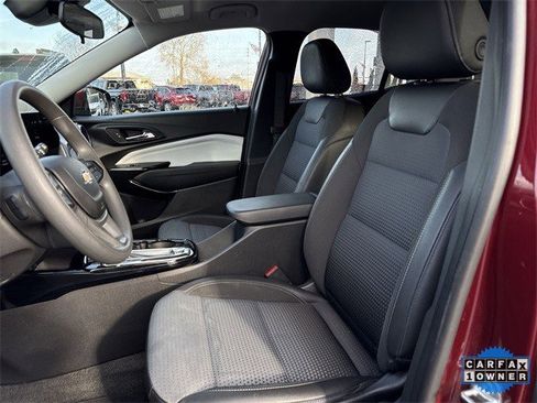 Used 2024 Chevrolet Trax LT w/ LPO, Blackout Package image 22