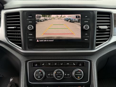 Used 2019 Volkswagen Atlas SE w/ Towing Package image 19