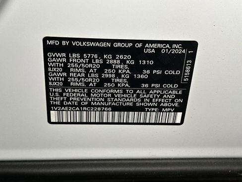 Used 2024 Volkswagen Atlas Cross Sport SEL R-Line AWD/4WD image 32