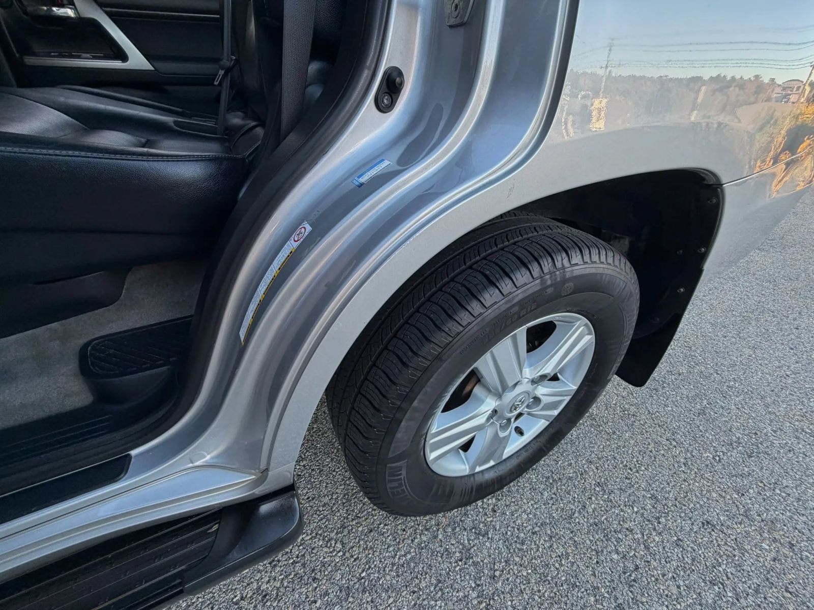 Used 2013 Toyota Land Cruiser AWD/4WD image 72