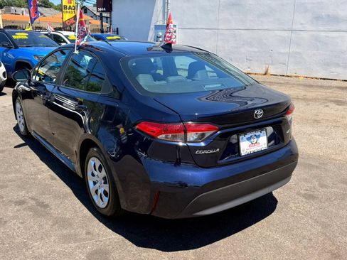 Used 2023 Toyota Corolla LE FWD image 5