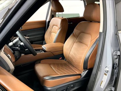 Used 2024 Nissan Pathfinder Platinum image 25