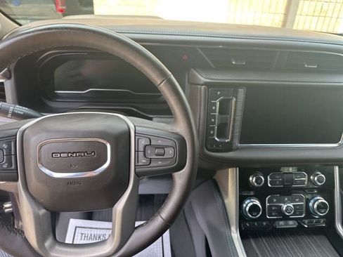 Used 2023 GMC Yukon XL Denali AWD/4WD image 10