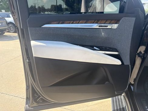 Certified 2025 Cadillac Escalade Sport Platinum AWD/4WD image 14