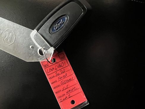Used 2020 Ford Explorer XLT w/ Equipment Group 202A AWD/4WD image 31