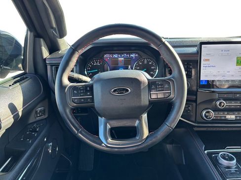 Used 2023 Ford Expedition Limited image 18