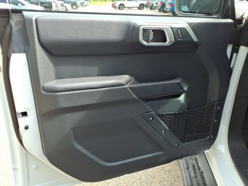 New 2026 Ford Bronco Outer Banks w/ Sasquatch Package AWD/4WD image 17