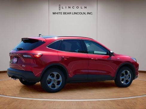 Used 2025 Ford Escape ST-Line w/ Tech Pack #1 AWD/4WD image 5