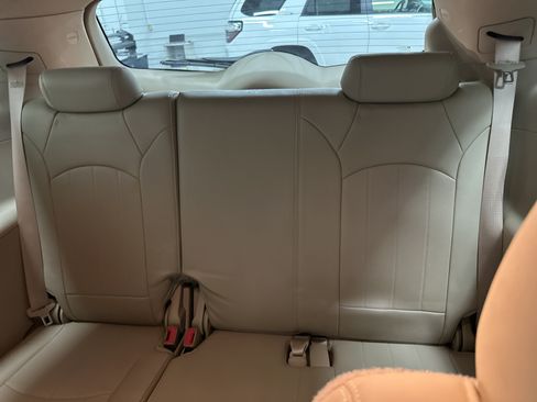 Used 2012 Buick Enclave Leather AWD/4WD image 32