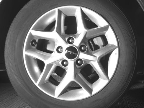 Used 2025 Kia Soul LX w/ LX Technology Package image 13