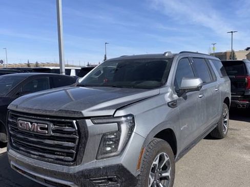 Used 2025 GMC Yukon XL AT4 w/ AT4 Premium Package AWD/4WD image 1