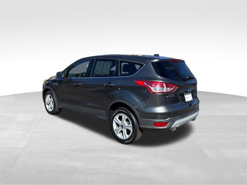 Used 2016 Ford Escape SE image 4