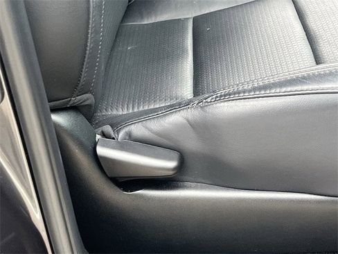 Used 2023 Toyota Tacoma Limited image 31