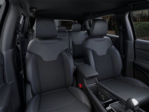 New 2026 Jeep Compass Latitude image 16