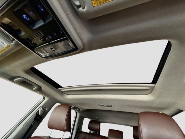 Used 2023 Toyota 4Runner Limited AWD/4WD image 34