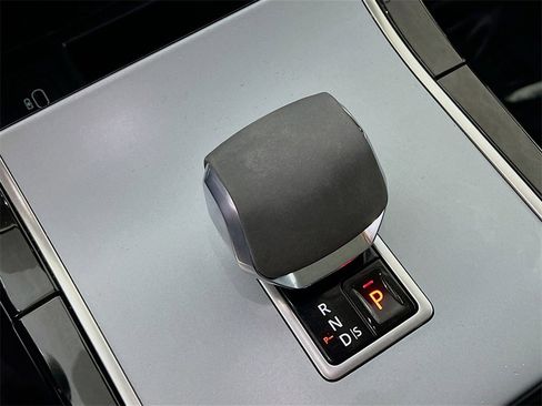 Used 2024 Land Rover Range Rover Velar S image 16