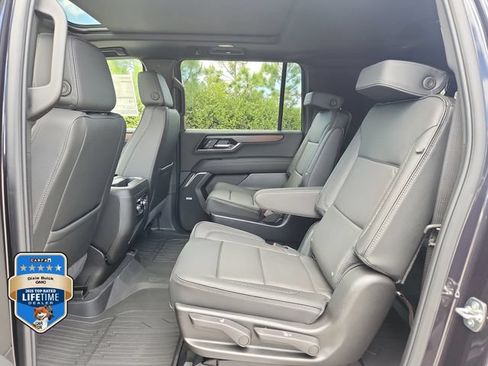 New 2026 GMC Yukon XL Denali w/ Sun & Power Step Package AWD/4WD image 9