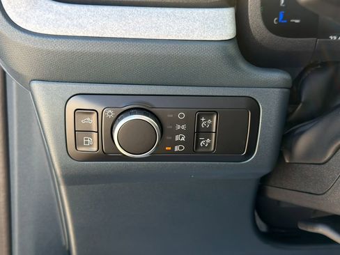 New 2025 Ford Maverick XLT w/ XLT Luxury Package image 38