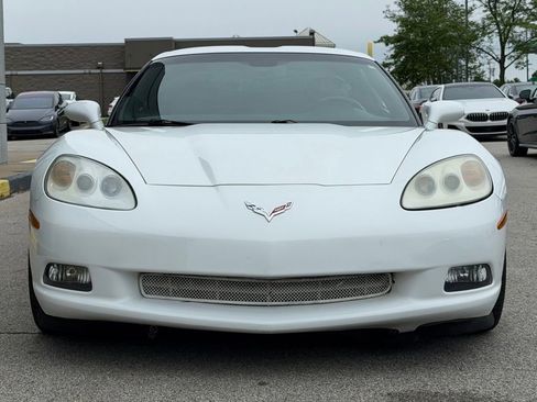 Used 2011 Chevrolet Corvette Coupe w/ 1LT RWD image 4