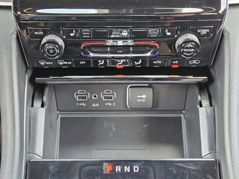 New 2025 Jeep Grand Cherokee Altitude image 18