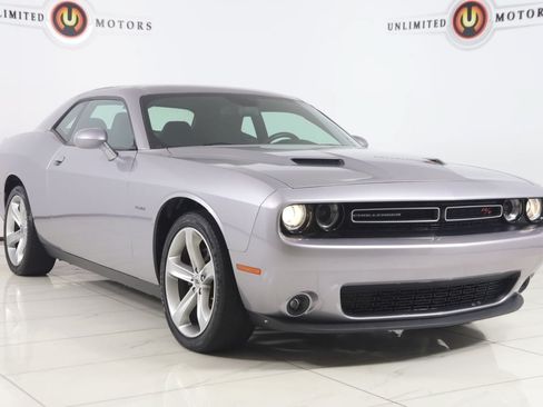 Used 2017 Dodge Challenger R/T w/ Sound Group RWD image 22