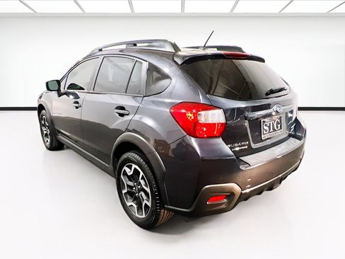 Used 2017 Subaru Crosstrek 2.0i Premium w/ Moonroof Package image 6
