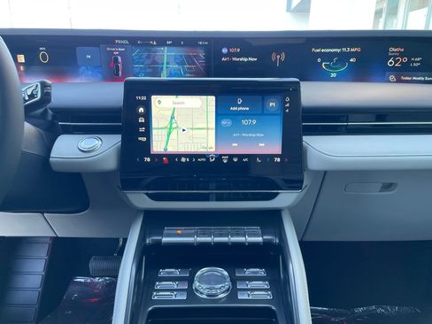 New 2026 Lincoln Nautilus Reserve w/ Jet Appearance Package AWD/4WD image 9