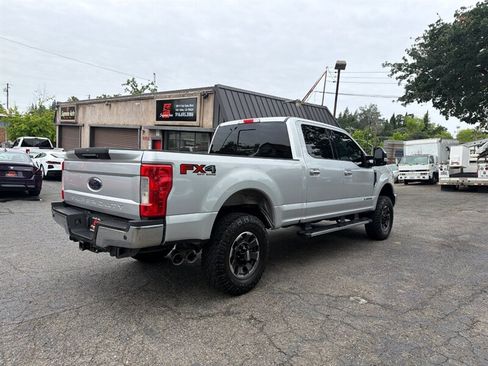 Used 2017 Ford F250 Lariat w/ Lariat Ultimate Package AWD/4WD image 9