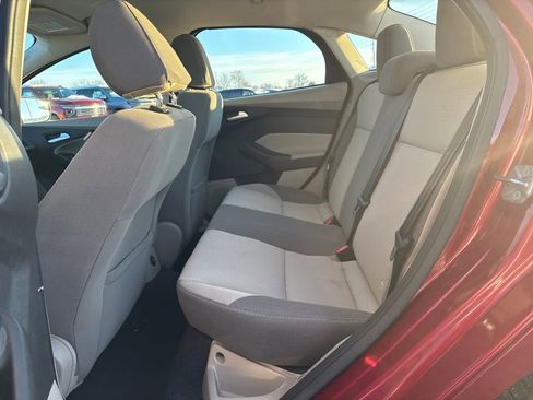 Used 2014 Ford Focus SE w/ SE Winter Package image 29