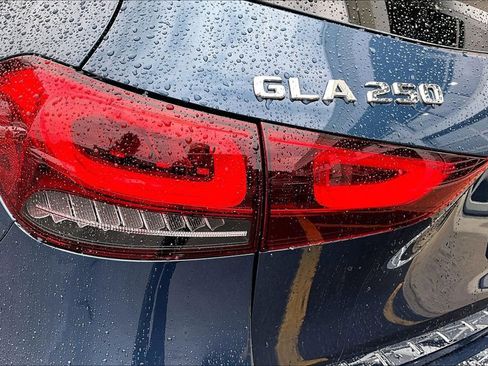 Certified 2023 Mercedes-Benz GLA 250 4MATIC image 32