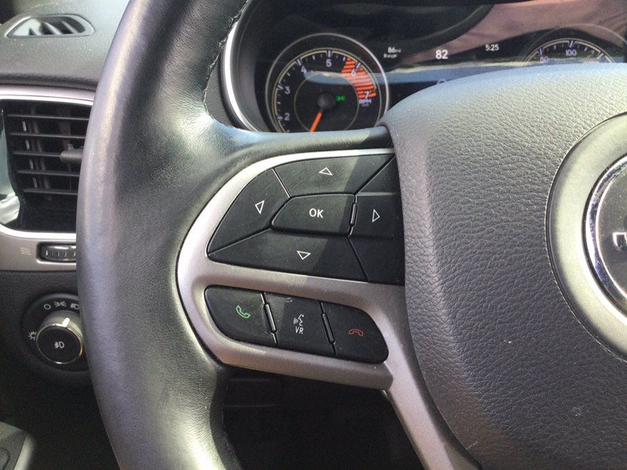 Used 2019 Jeep Cherokee High Altitude AWD/4WD image 30