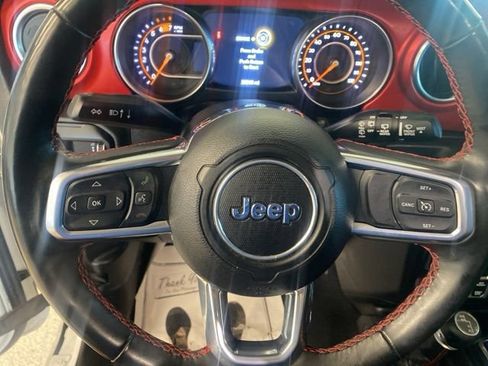 Used 2023 Jeep Wrangler Unlimited Rubicon w/ Cold Weather Group AWD/4WD image 14