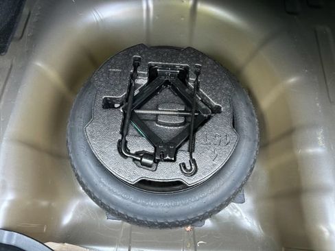 Used 2021 Hyundai Elantra SEL FWD image 31