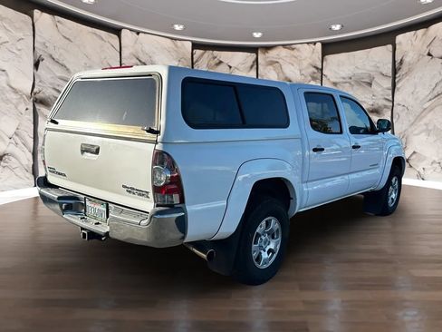 Used 2015 Toyota Tacoma PreRunner w/ SR5 Package RWD image 7
