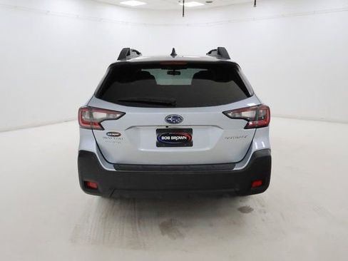 Used 2023 Subaru Outback Premium AWD/4WD image 4