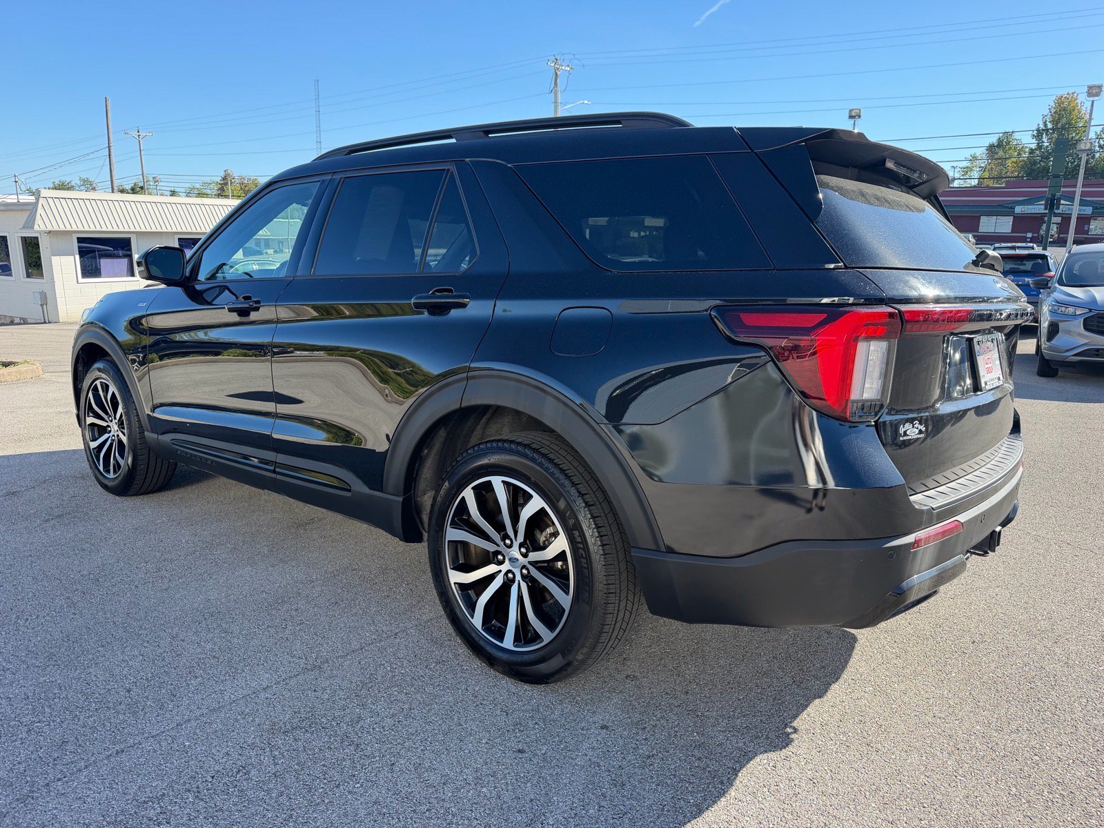 Used 2025 Ford Explorer ST-Line AWD/4WD image 9